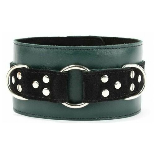    Emerald Collar On The Strap   -     , -,   